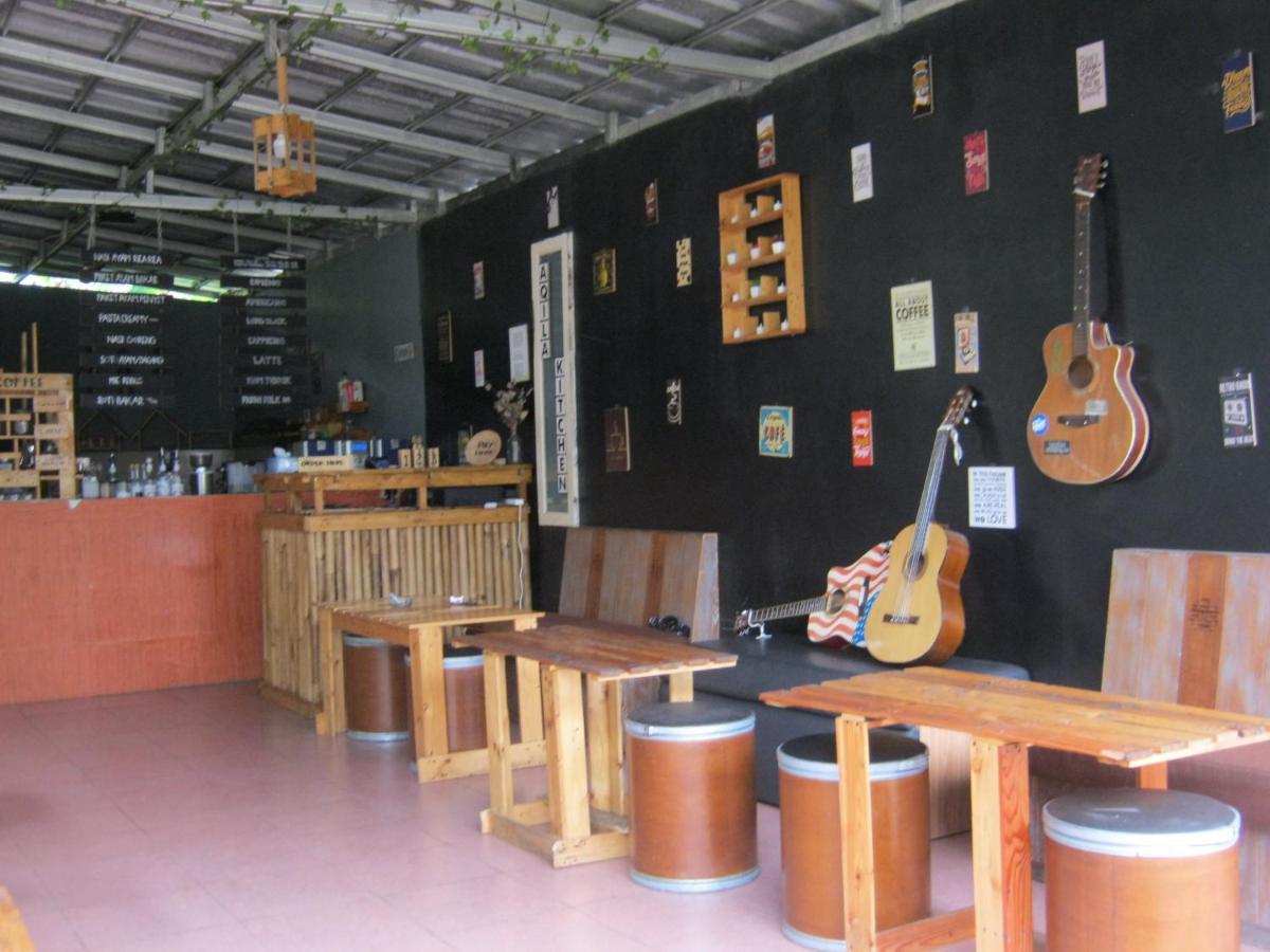 Aqilakost N Cafe Gadog Puncak Hotel Bogor Kültér fotó